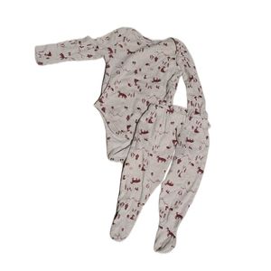 *3 for 20* Old Navy Babies Long Sleeved Bodysuit and Footed Pants Set 3-6m